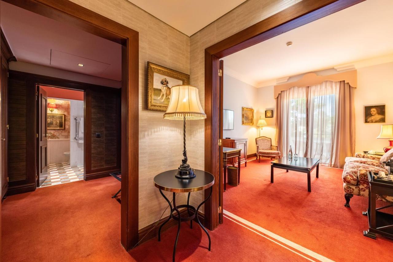 Pestana Palace Lisboa Hotel & National Monument - The Leading Hotels Of The World Exteriér fotografie A suite at the Hotel