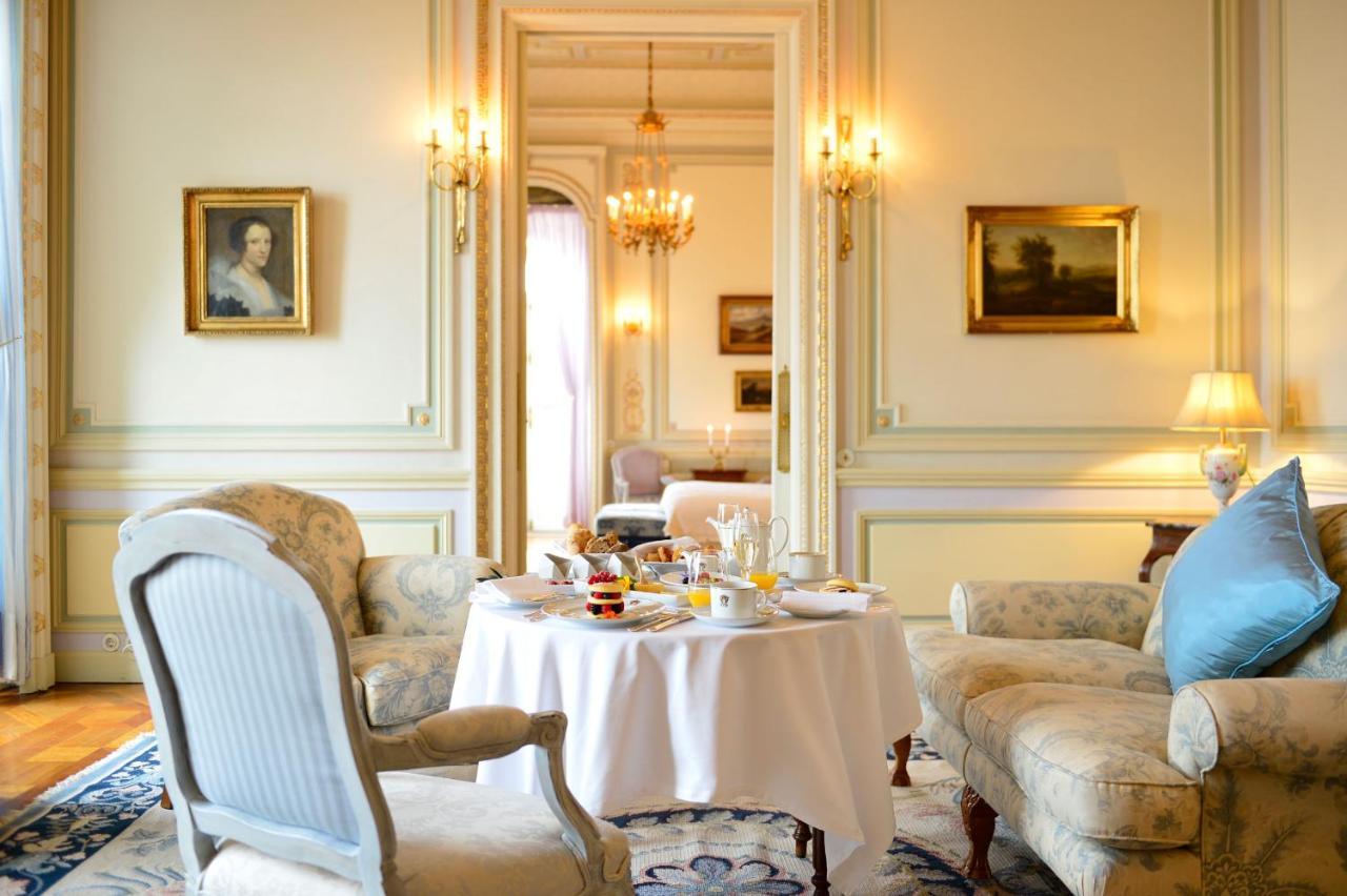 Pestana Palace Lisboa Hotel & National Monument - The Leading Hotels Of The World Exteriér fotografie A suite at the Hotel de Crillon