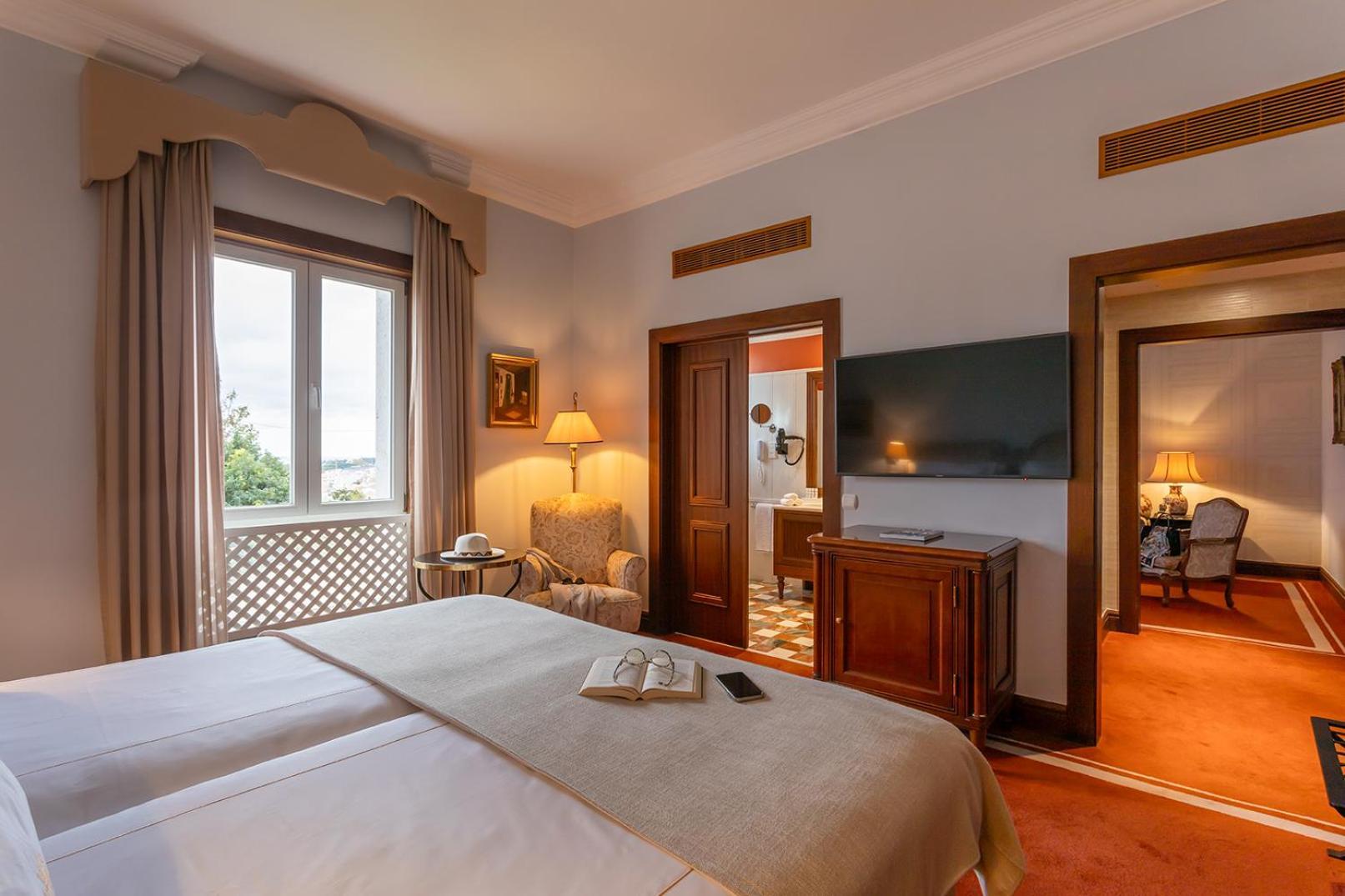 Pestana Palace Lisboa Hotel & National Monument - The Leading Hotels Of The World Exteriér fotografie A suite at the hotel