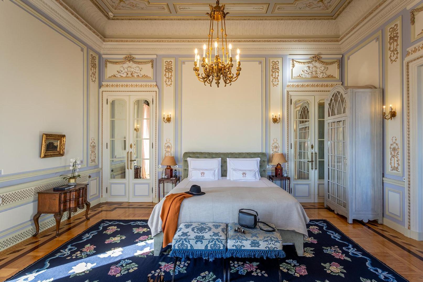 Pestana Palace Lisboa Hotel & National Monument - The Leading Hotels Of The World Exteriér fotografie A bedroom at the Hotel