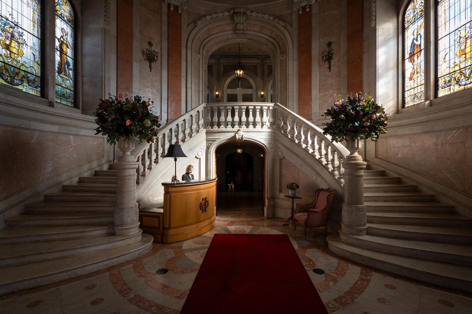 Pestana Palace Lisboa Hotel & National Monument - The Leading Hotels Of The World Exteriér fotografie The entrance of the university