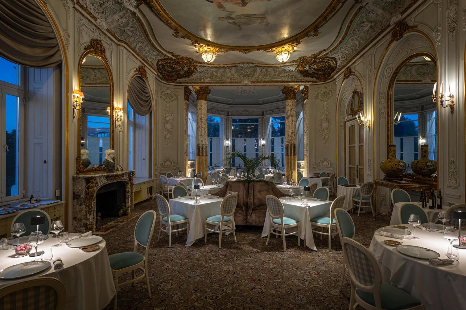 Pestana Palace Lisboa Hotel & National Monument - The Leading Hotels Of The World Exteriér fotografie The restaurant in 2011